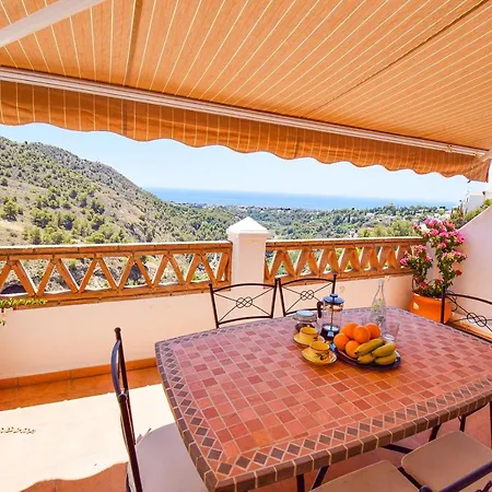 펜션 Casa Dorit, Luxury Townhouse With Pool And Parking Hansonholiday *