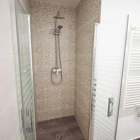 Casa Dorit, Luxury Townhouse With Pool And Parking Hansonholiday 펜션