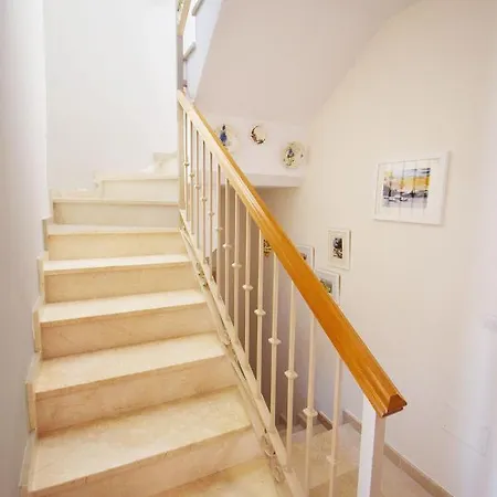Casa Dorit, Luxury Townhouse With Pool And Parking Hansonholiday *