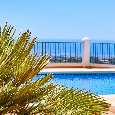 펜션 Casa Dorit, Luxury Townhouse With Pool And Parking Hansonholiday *
