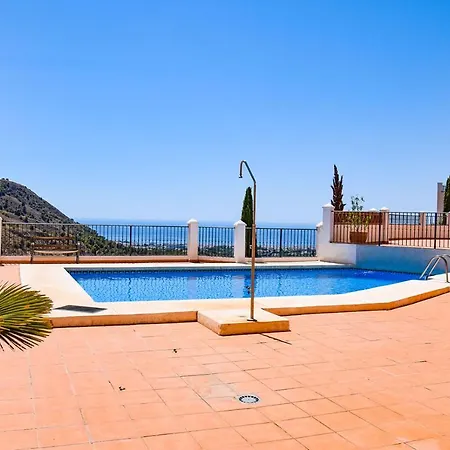 펜션 Casa Dorit, Luxury Townhouse With Pool And Parking Hansonholiday *
